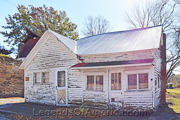 Arcadia, KS - Old House - 2