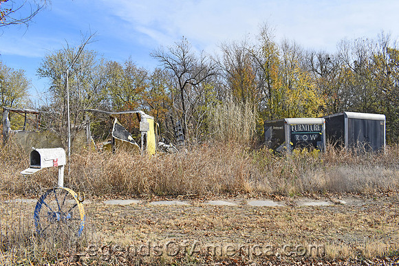 Niotaze, KS - Junk