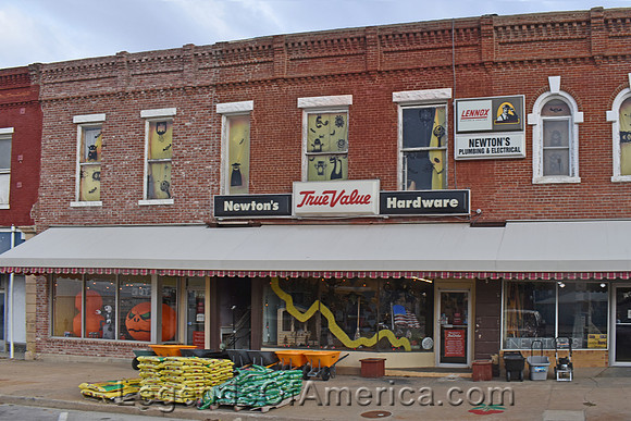 Cherryvale, KS - Hardware Store