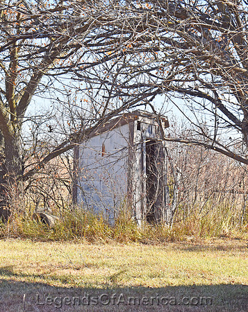 Smileyberg, KS - Outhouse