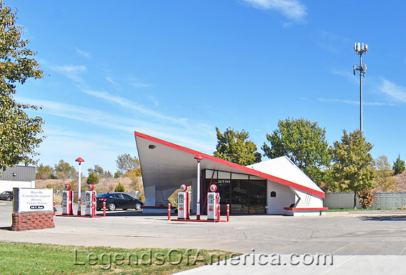 Haysville, KS - Restored Vickers Station