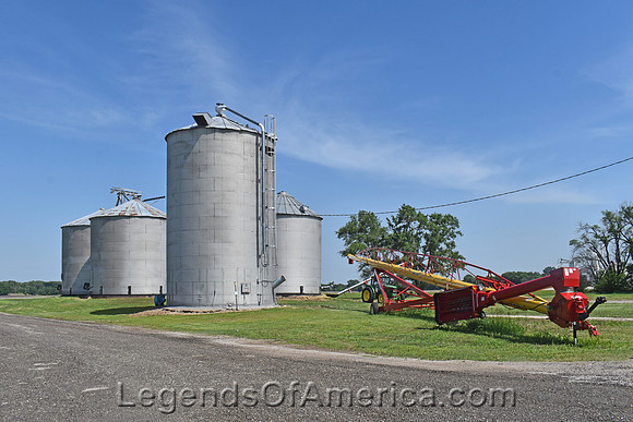 Tescott, KS - Silos Farm Equipment