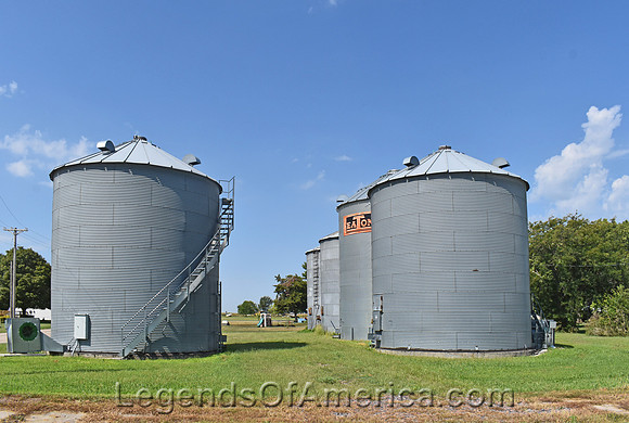 Munden, KS - Silos