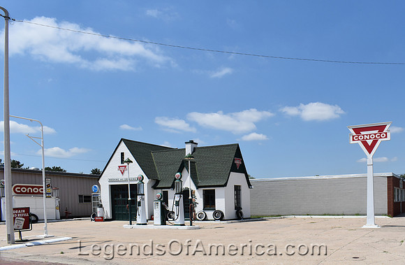 Norton, KS - Conoco Station