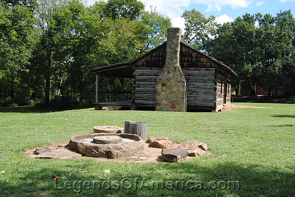 New Harmony, IN - Double Log Cabin