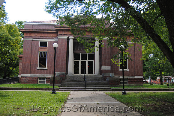NewHarmonyOldMaclureLibrary