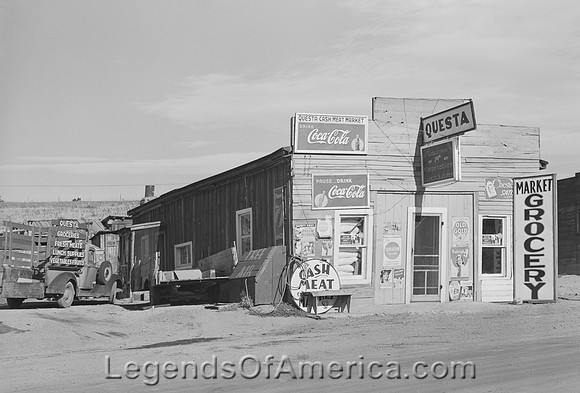 Questa, NM - Market, 1939