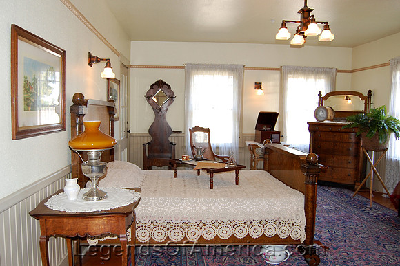 San Jose, CA - Winchester Mansion Bedroom