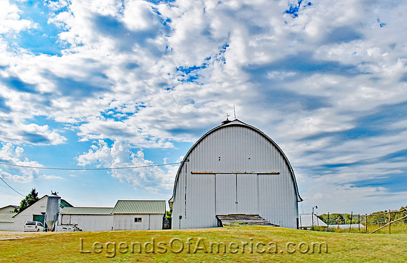 Pomona, KS - Area Barn