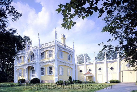 Kennebunk, ME - Wedding Cake House