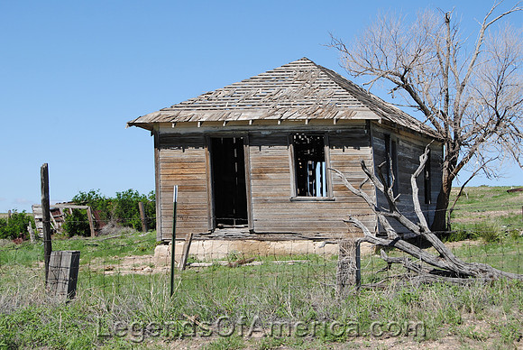 Mills, NM - Old House