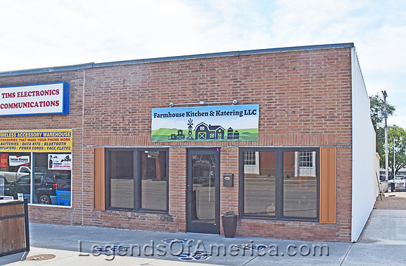 Phillipsburg, KS - Farmhouse Kitchen