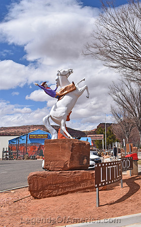 Kabab, UT - Horse Statue