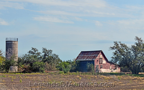 Marquette, KS - Area Barn & Silo