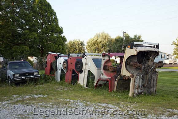 Staunton, IL - Henrys Rabbit Ranch