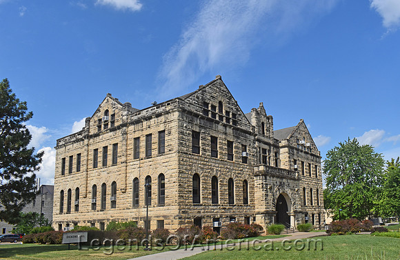 Manhattan, KS - Kansas State University Dickens Hall