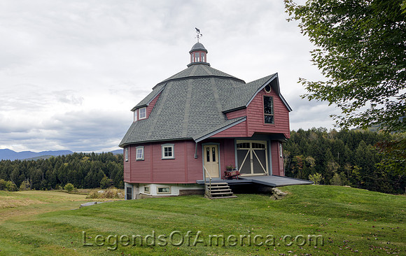 Duxbury, VT - Round Barn