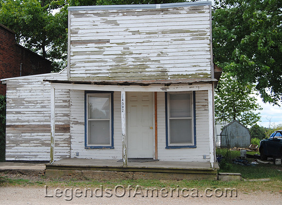 Florence, MO - Building