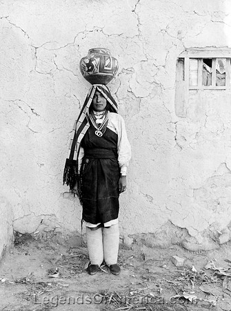 Tzu-chey, Pueblo Indian, LagunaNMHenryGPeabody1902