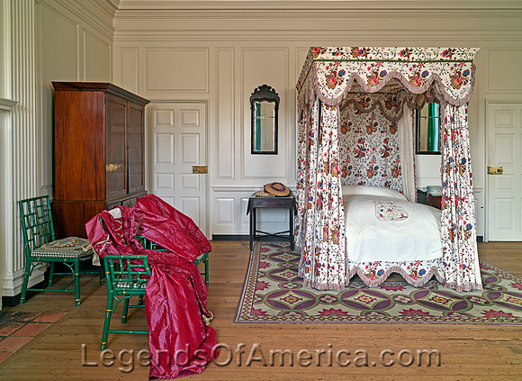 Williamsburg, VA - Governors Palace Bedroom
