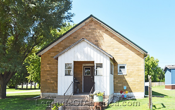 Long Island, KS - Building