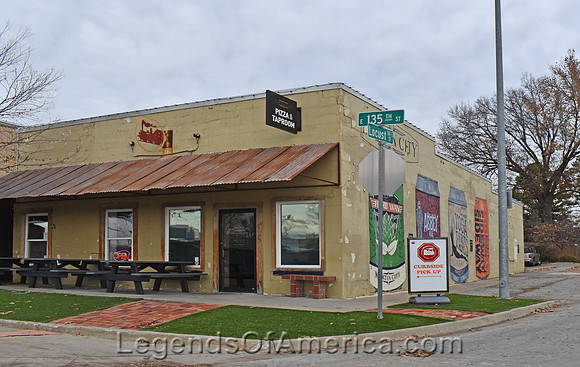 Martin City, MO - Taproom