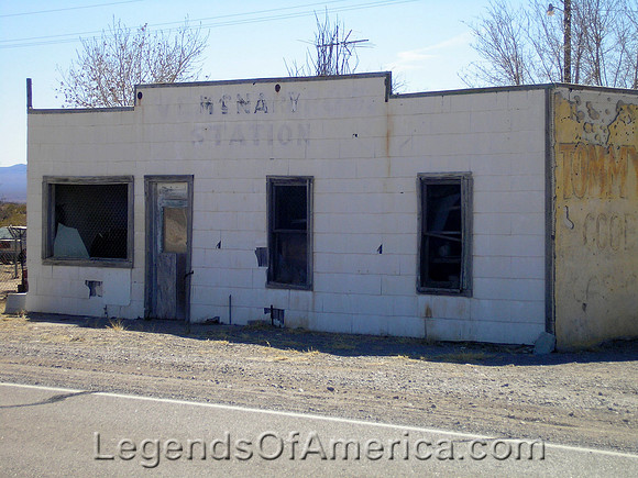 McNary, TX - Old Gas Station