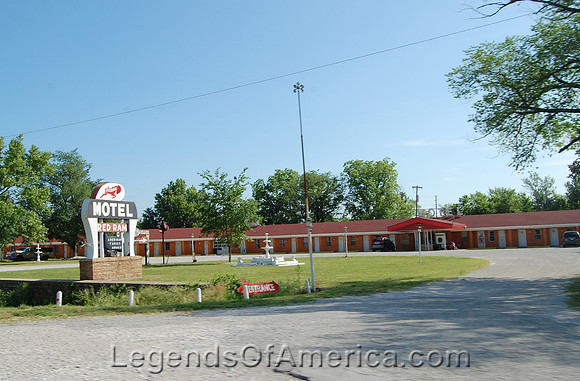 Fort Scott, KS - Red Ram Motel
