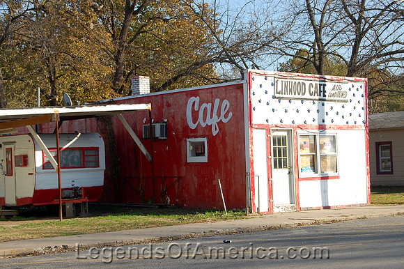 Linnwood, KS - Cafe
