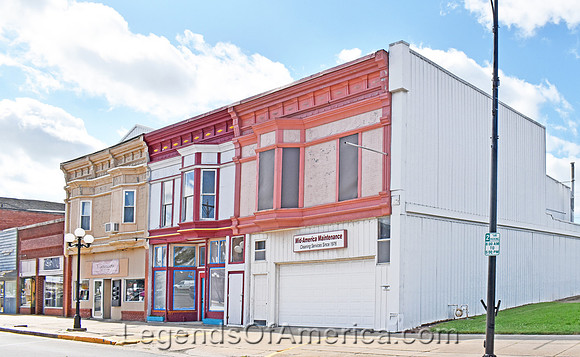 Iola, KS - Business Buildings - 4
