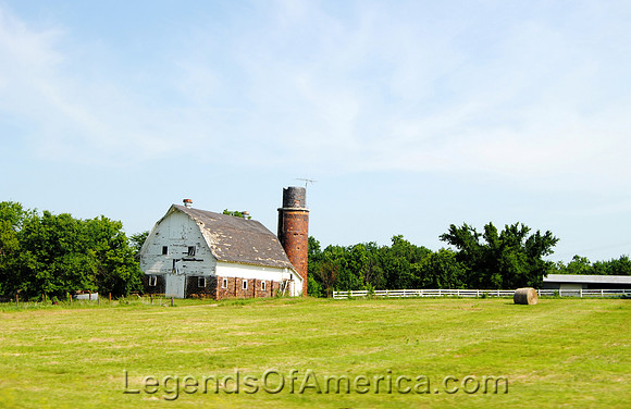 LaCygne, KS - Barn