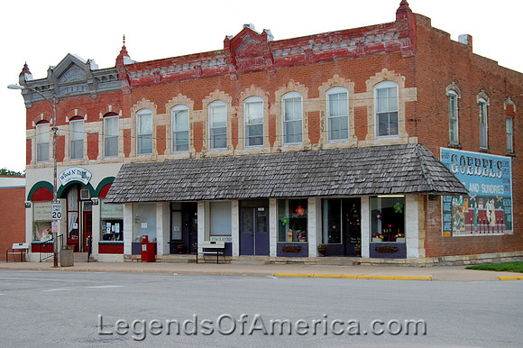 Moundridge, KS - Business Buildings