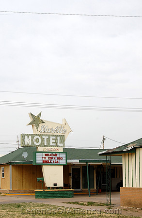 Salina, KS - Starlite Motel