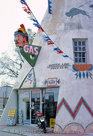 Lawrence, KS - Old Teepee Amoco
