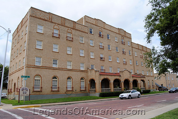 Pampa, KS - Schneider House