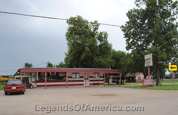 Pond Creek, OK - Drive-In