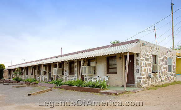 Truxton, AZ - Old Motel