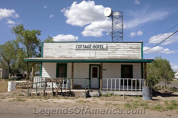 Seligman, AZ - Cottage Motel