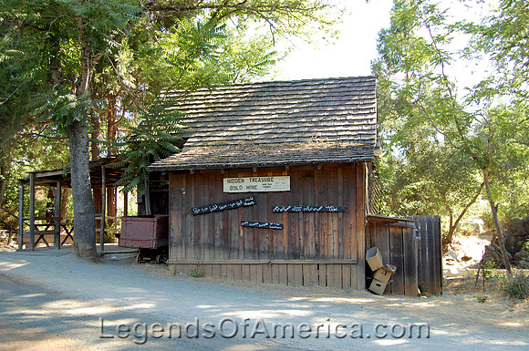 Columbia, CA - Wooden Treasure Gold Mine