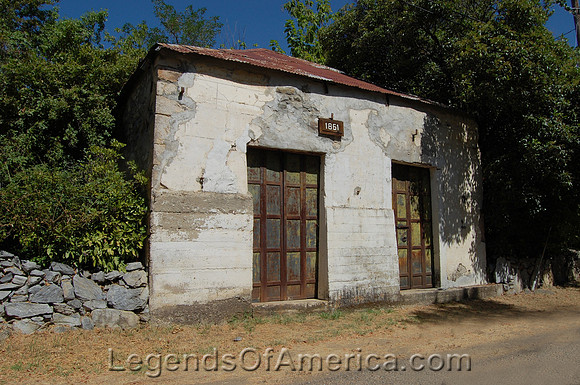 Douglas Flat, CA - Italian Store