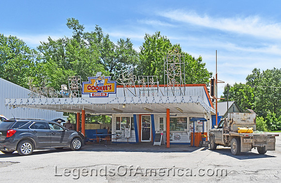 Pleasanton, KS - Cookees Drive-In