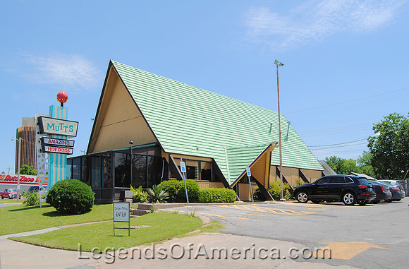 Oklahoma City, OK - Mutt's Hotdogs