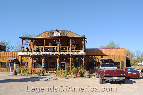 Cuba, MO -  Hick's Barbecue