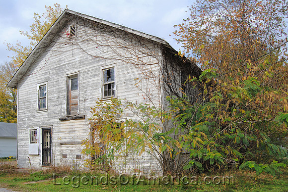 Devils Elbow, MO - Old Building
