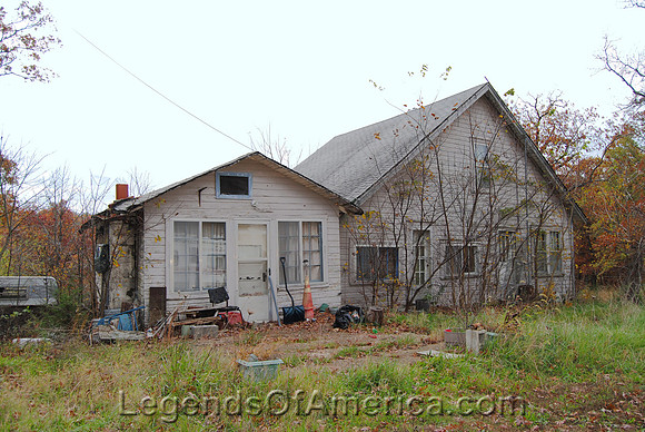 Gasgozark, MO - Old Tourist Court Buildings