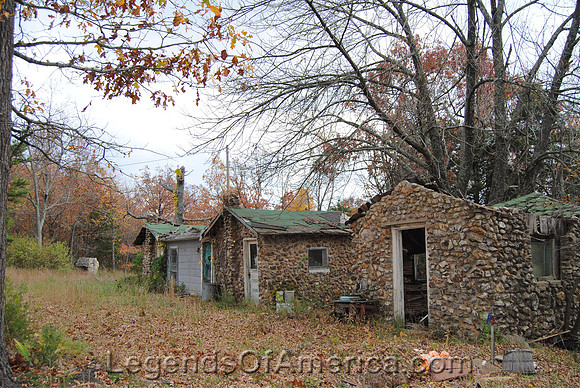 Gasgozark, MO - Old Tourist Court Cabins