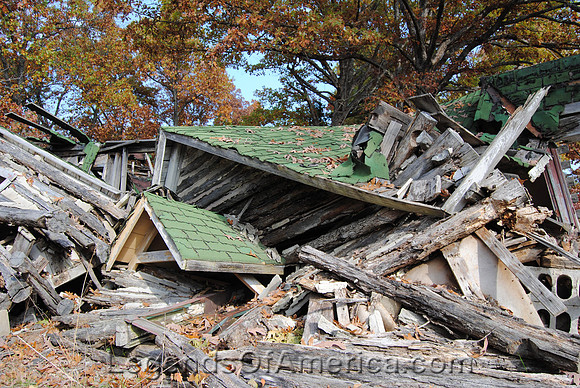 Newburg, MO - John's Modern Cabins Ruins