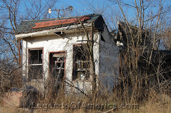 Phelps, MO - Bill's Station, 2009