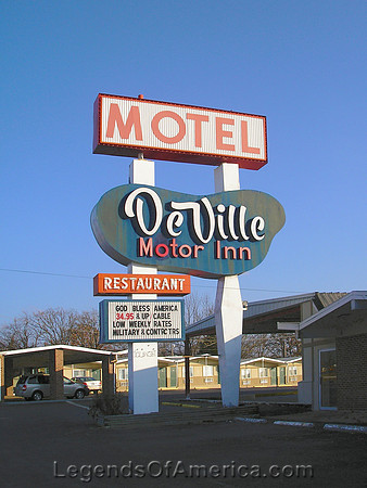 St. Robert, MO - DeVille Motor Inn
