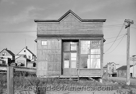 Winton, MN - Abandoned Saloon, 1937